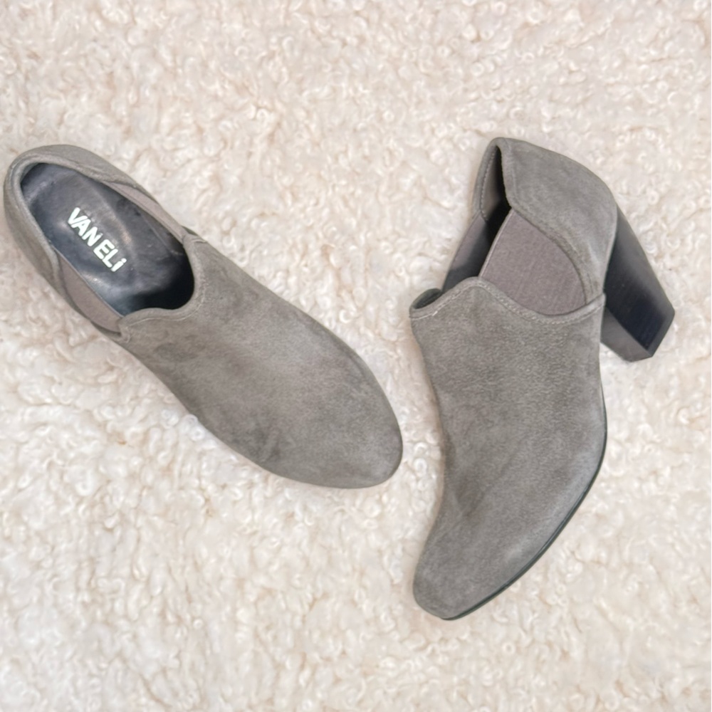Vaneli Grey Suede Ankle Booties Block Heel Shooties Womens 8M Leather Upper